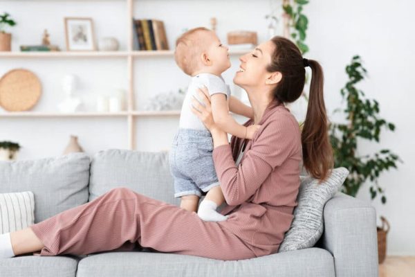 How Long Should Mom Stay Home With Baby?